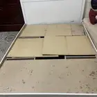 سرير للبيع يحتاج تركيب الخشب فقط
