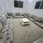 كنب ارضي مع فرشه مكرونه