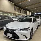 للبيع لكزس ES300h هايبرد 2023 عبداللطيف عداد 133 الف