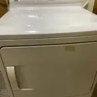 نشافة ملابس استخدام 8شهور ممتازه بس طاح زر التشغيل