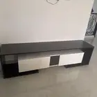 طاولة تلفزيون