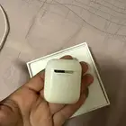 علبة سماعة ايربودز الجيل الثاني نظيفة