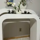 طاولة استقبال وفازات للإيجار اليومي