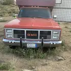 للبيع نحل بسيارته