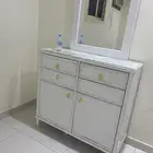 اثاث تسريحه وسرير