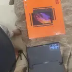 ايباد مع كرتونه جديد مستعمل فتره قليله