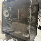 جهاز PC جيمنج شبه جديد للبيع مع شاشة