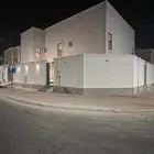 فيلا للبيع تشطيب شخصي بحي الحسام قرب كورنيش الراكة