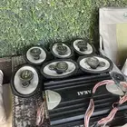 6 سماعات جنز بيض ومنضم اكاي