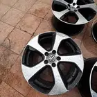 للبيع جنوط قولف MK7 GTI اصلية