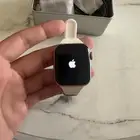 ساعة ابل واتس مستخدم