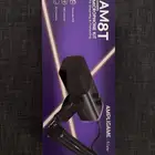 مايك فيفاين مع ستاند جديد