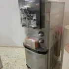 مكينة ايسكريم استخدام قليل جدا  بحاله ممتازه