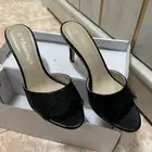 كعب جديد الشراء ب80 البيع ب50 مقاس37 لون اسود