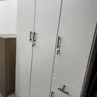 دولاب ثلاثه باب وطني جديد ارفوف وعلاقي