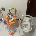 كرسي أطفال و جامبر بحالة جيدة حدا