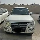 ميتسوبيشي باجيرو ماكينة 3500 دبل الممشي 205 ألف حالة ممتازة