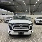 تويوتا لاندكروزر 2025   L2 سعودي اصفار صادر لوحات