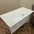 طاولة مكتبية قزاز