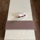 طاولة قهوه كبيره وخمس خدمه