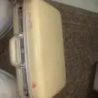 للبيع شنطه قديمه نضيفه