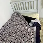 تلاته سراير ودولاب صغير