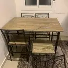 طاوله طعام اربع افراد