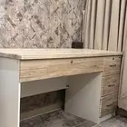 مكتب خشب شبه جديد