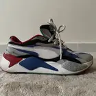 جزمة ماركة بوما