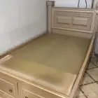 سرير لون بيج لامع   اثنين مخازن
