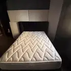 سرير حجم كوين مع مرتبه من سليب هاي Cool