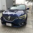 2018 رينو ميقان نص فل شاشة كبيرة