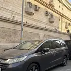 سيارة عائلية اوديسي نظيفه موديل 2015
