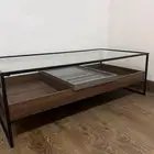 طاولات استخدام نظيف للبيع المستعجل الثنتين ب 1000