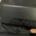 للبيع شاحن متنقل وسماعات