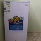 ثلاجة صغيرة