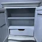 دولاب ملابس و نيش نظيف جدا و دراجه رياضة