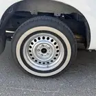 جنوط هايلكس مع الكفرات نظاف