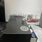 طاولة بحالة جيدة من اشلي اعتقد  على السوم