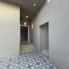 للبيع دور وملحق جديد بالعوينه على شارعين