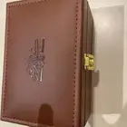 تفصيل هدايا شناط جلد حسب الطلب