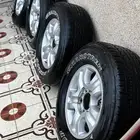 جنوط لانكروزر 2005 مع كفرات دانلوب 285 65 17