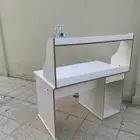 دولاب ومكتب وطاولة لوجه الله