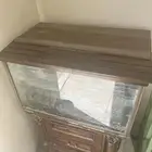 حوض سمك مستخدم لكن نظيف مع طاوله
