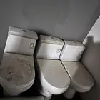 كراسي حمام نضيفه استخدام شهر فقط