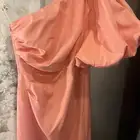 فستان سهرة وردي من فيمي ناين