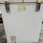 ثلاجه سطحيه نظيفه سبب البيع ابي حجم اكبر منها