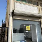 للإيجار محل تجاري مع غرفة و دورة مياه