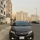 للبيع هوندا اودسي فل كامل 2015