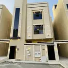 للبيع شقق علوي مع سطح خاص بحي الضيافة غرب الخميس بسعر 520